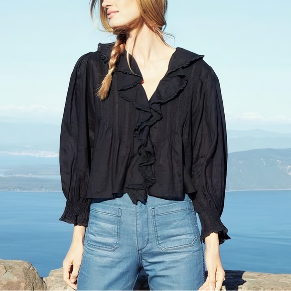 Doen Tops - NWOT DÔEN Ruffle River Long-Sleeve Top in Black